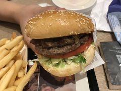 -The Habit Burger Grill 哈比特汉堡(爱琴海店)