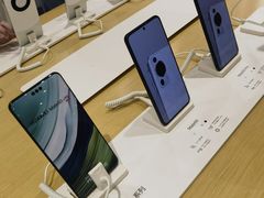 -华为授权体验店(中山公园来福士)