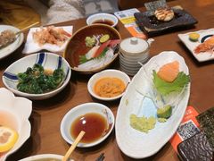 -8PINTS八品脱·日料·烧鸟·精酿小酒馆(莘庄店)
