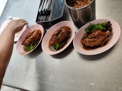 -Kha Mu Charoensang(Silom)