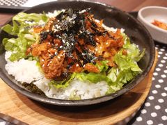 牛肉五花肉双拼拌饭套餐-大食代美食广场(迪士尼小镇店)