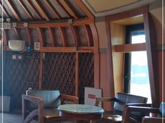 靠窗位-九十九顶毡房(阜石路店)