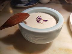 -红宝石·鲜奶小方·海派西点房(南丹店)