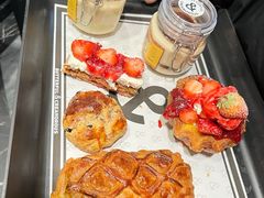 -BUTTERFUL&CREAMOROUS 黄油与面包(三里屯太古里店)