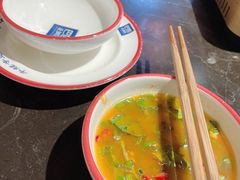 -巴四老城区炭火蛙锅(张江店)