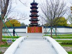 -龙华寺