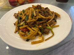 桂林酸笋炒牛肉-大师傅金奖啤酒鱼(西街口总店)