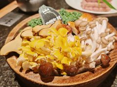-三出山火锅(南京万象天地店)