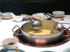 -洪氏嗨捞·猪肚鸡火锅(阳光天地店)