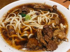 牛肉面-清真吴记门钉肉饼·喜多利