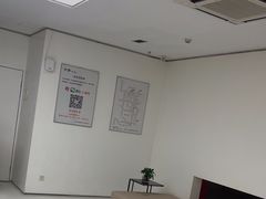 -卡罗酒店(东门晒布地铁站店)