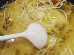 -渝是乎酸菜鱼·川渝小炒(新世界百货望京店)