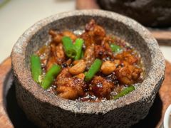 石锅杭椒牛蛙-桂满陇天书(南京德基旗舰店)