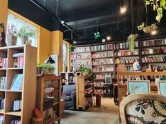 -房角石咖啡与书(吉大南校店)