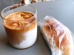 冰博克拿铁-dotcom coffee古点咖啡(致真大厦店)