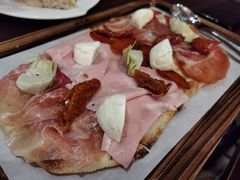 -卡佩罗意大利餐厅及酒吧Al Cappello Trattoria