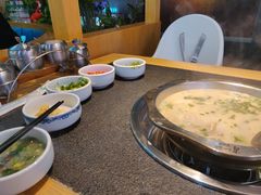 -肖仙仙羊肉汤·始于1996年(郫都店)