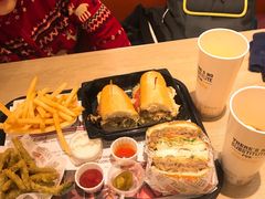 -The Habit Burger Grill 哈比特汉堡(爱琴海店)