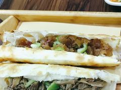 -小胡驴肉火烧 砂锅米线(义和庄店)