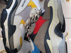 -BALENCIAGA(比斯特苏州购物村店)