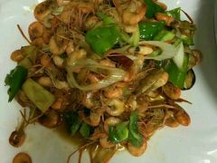 葱爆河虾-万佛湖许老大铁锅鱼(黑金冠店)
