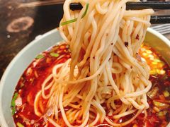 -臻老板牛肉面(光华路SOHO店)