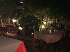 -Dash Teak House