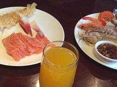 -荣誉国际酒店-云顶旋转餐厅