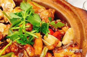 Clam and Squid Stewed Chicken Pot