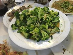 蒜蓉西兰花-抹直口特色菜馆(一店)