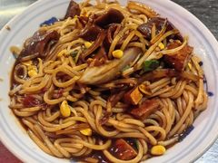 -珠宝街老左杂酱面馆