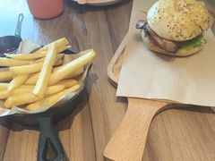 -必胜客(威高广场店)