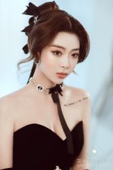 -艾米丽婚纱礼服