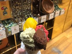 -VENCHI 闻绮(上海佛罗伦萨小镇店)