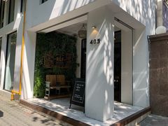 门面-RGF(巨鹿路店)