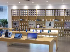 -华为授权体验店(中山公园来福士)