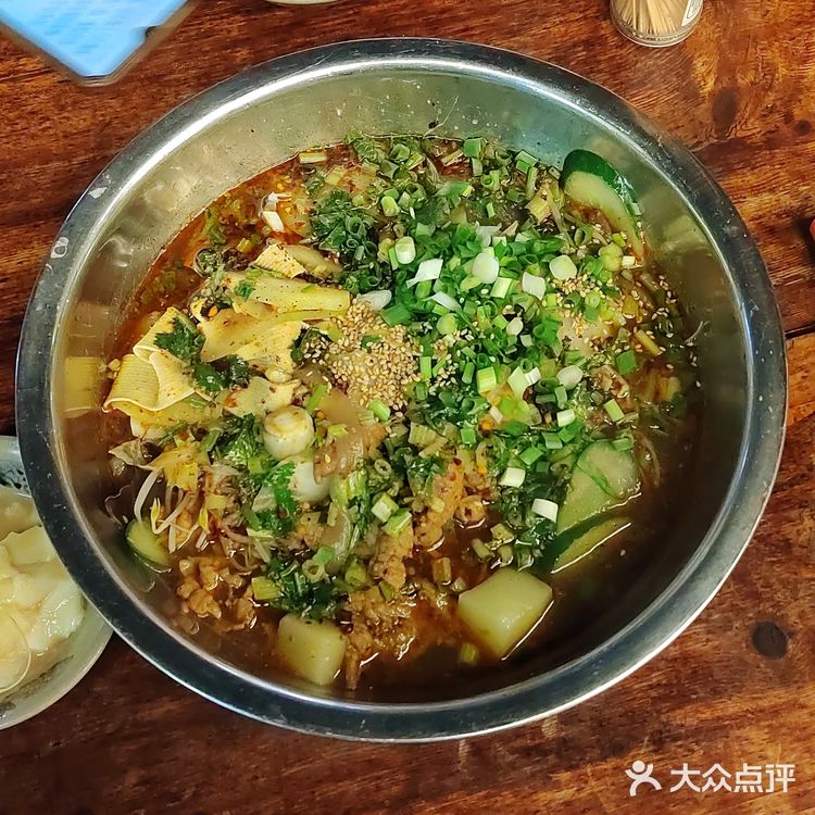 伊藤旁边的地道冒菜～