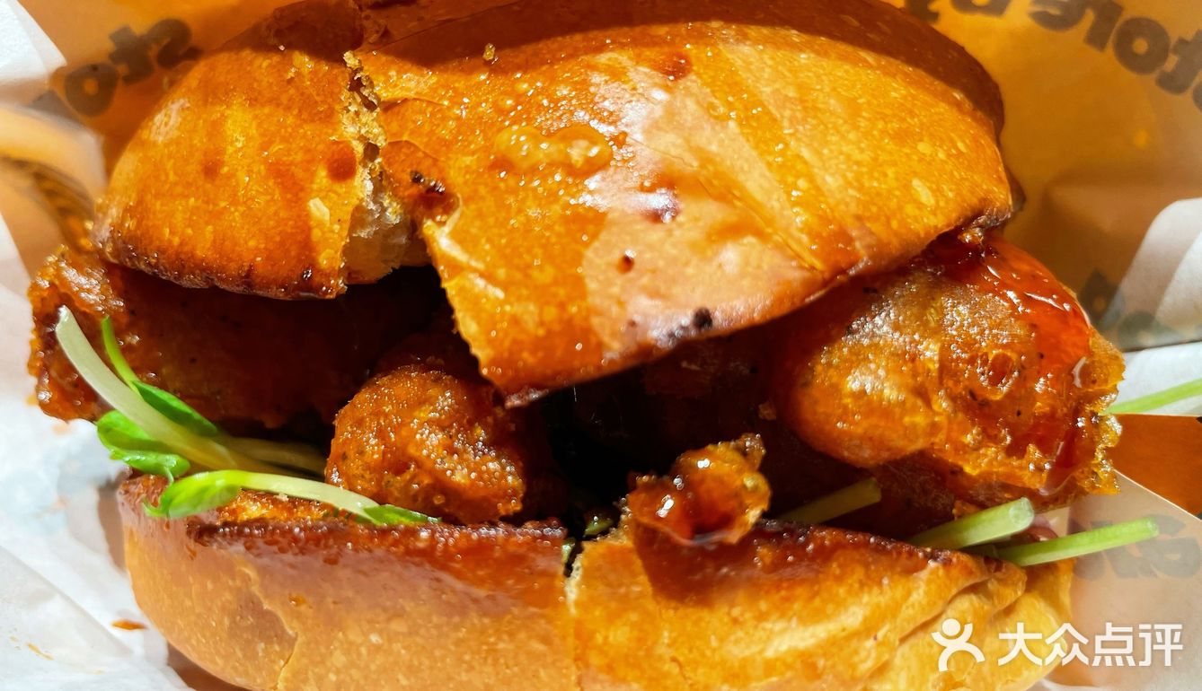 记｜接接福和傣味牛肉堡吃了，一般吧。