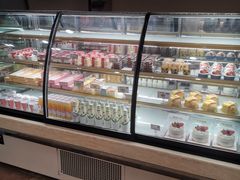 面包甜点陈列柜-味多美蛋糕(亚非大厦店)