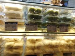 -白玉兰食品甜凤店(合生汇店)