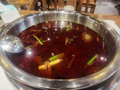 -肖肖酸萝卜鱼火锅(总店)