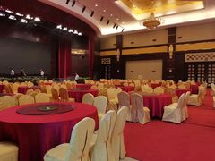 -金孔雀温泉旅游度假村