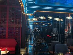 -屋有岛沉浸游戏旗舰店(中山公园店)