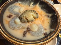 -老牌坊云南鱼豆花火锅(哈西万达店)