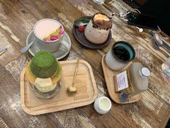 -FLOVIE FLORIST CAFE