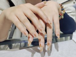 -艾珂·美甲美睫