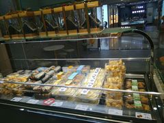 面包甜点陈列柜-法贝滋动物奶油蛋糕(广益哥伦布店)