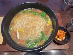 -银米·云南传统过桥米线(双廊黑金冠店)