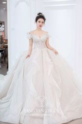 -洋洋婚纱品牌集合店