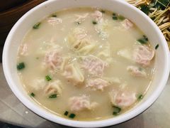 鱼汤馄饨-留芳·文旅古月楼(老街店)